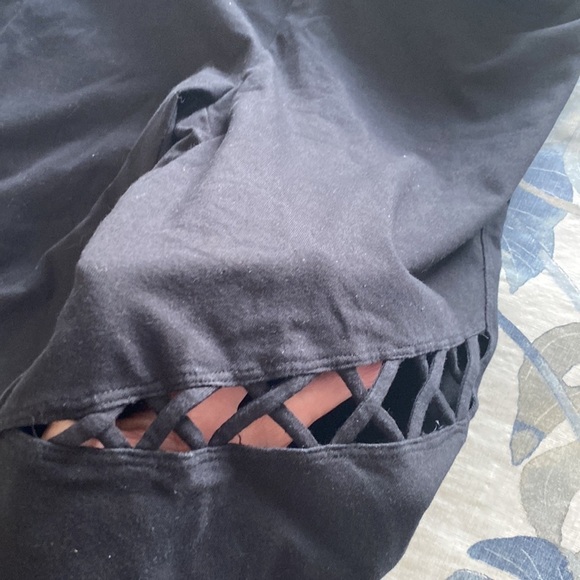 Marc New York performance designer leggings with open lattice front of legs L
C - Picture 8 of 8